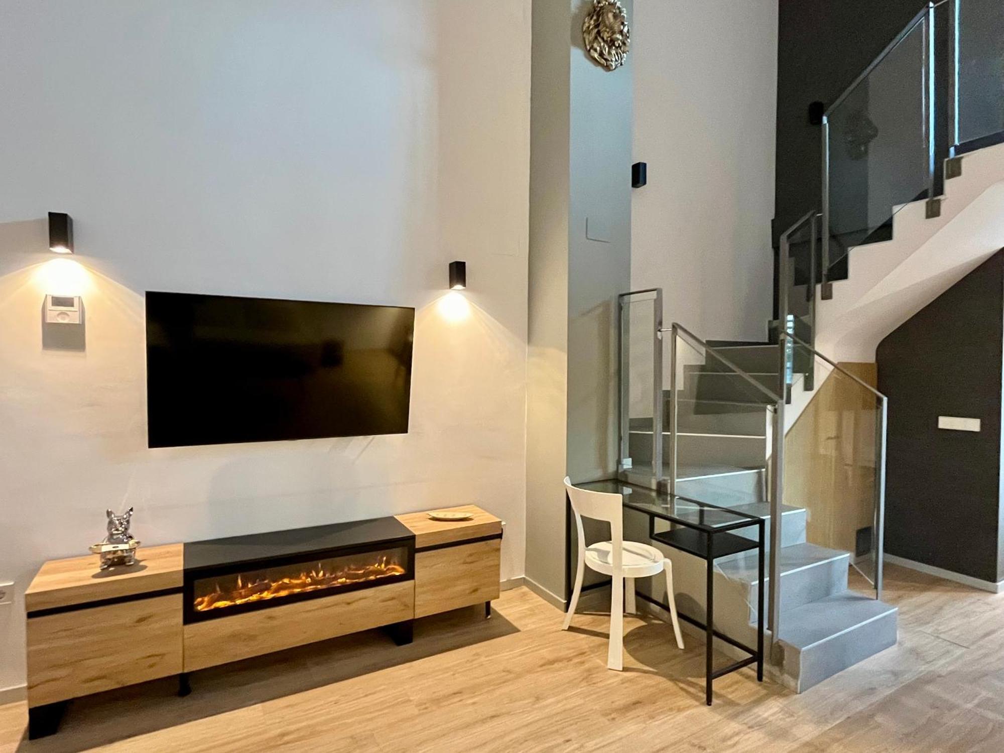 Appartamento Werentvlc - Amazing Duplex Loft 2 Bdrm *